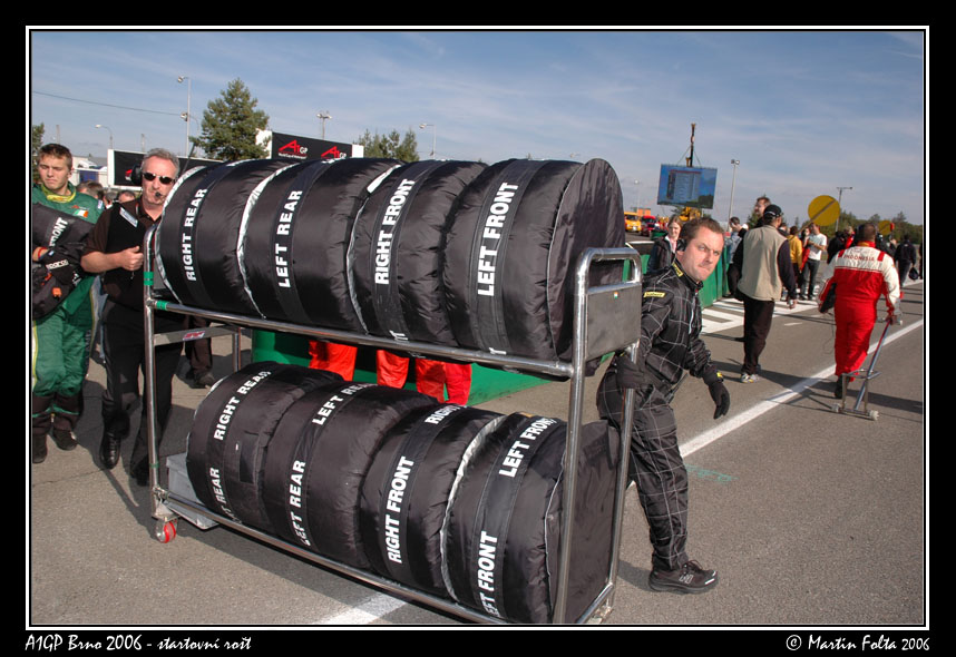 A1GP_Pitlane_010.jpg