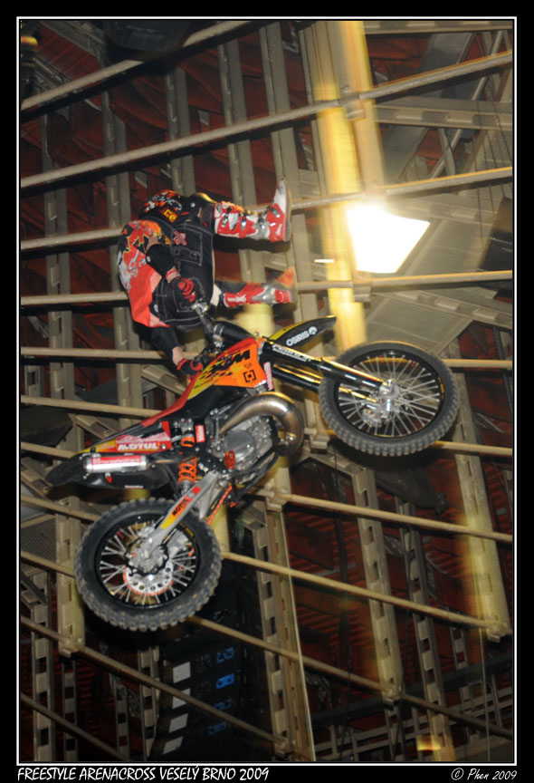 Freestyle_ArenaCross_Brno_09_003.jpg