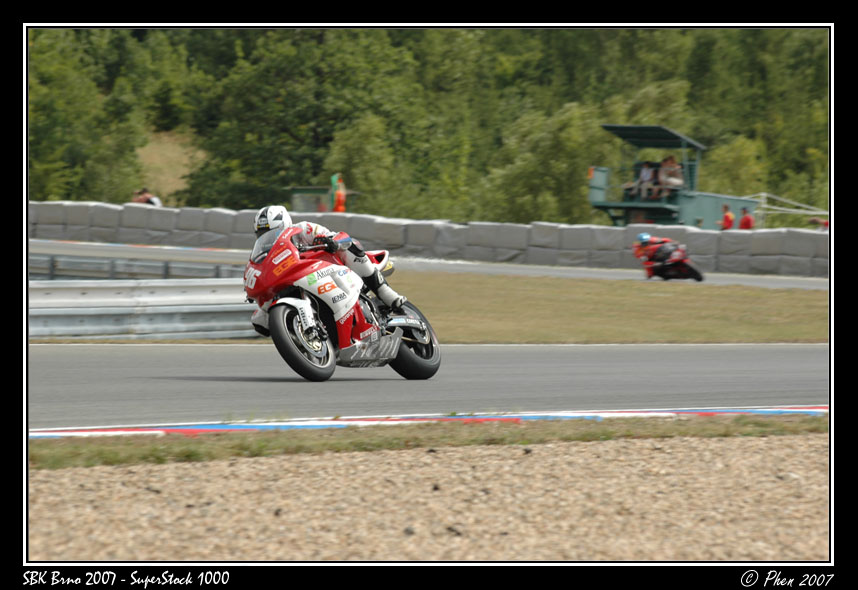 SBK_SuperStock_1000_Brno_07_001.jpg