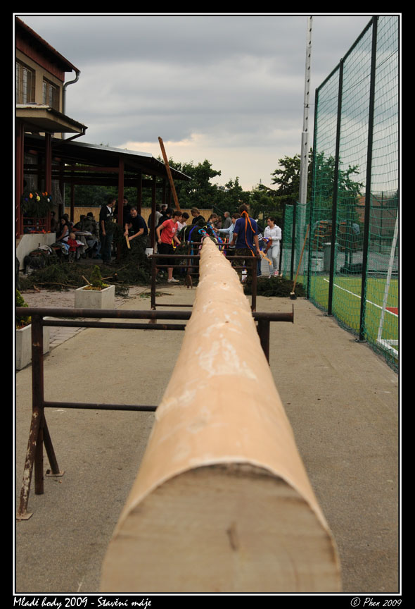 Mlade_hody_09_staveni_maje_001.jpg