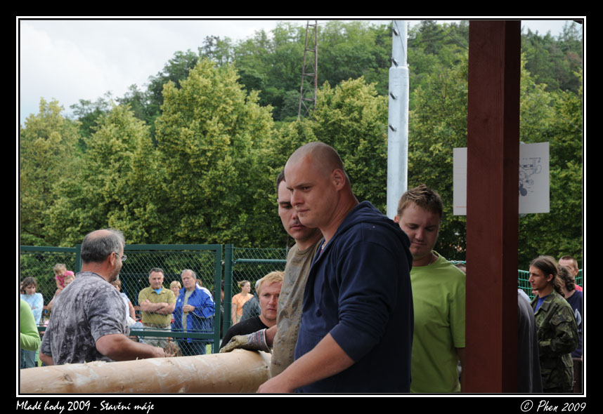 Mlade_hody_09_staveni_maje_065.jpg