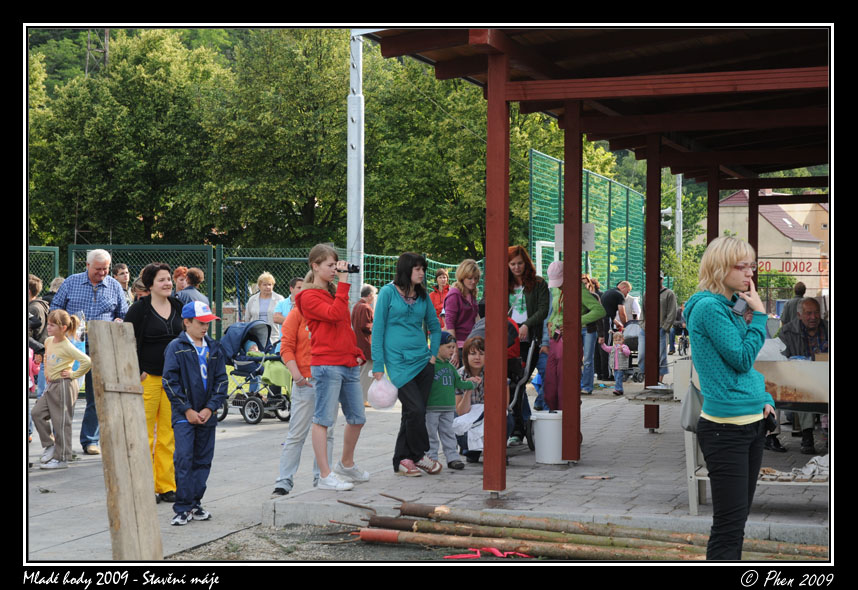 Mlade_hody_09_staveni_maje_112.jpg