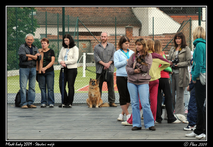 Mlade_hody_09_staveni_maje_146.jpg