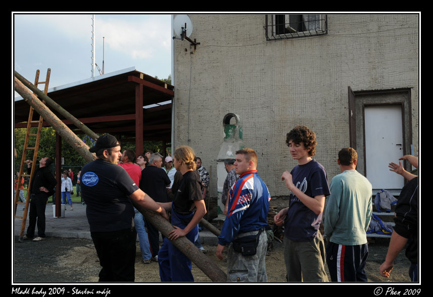 Mlade_hody_09_staveni_maje_346.jpg
