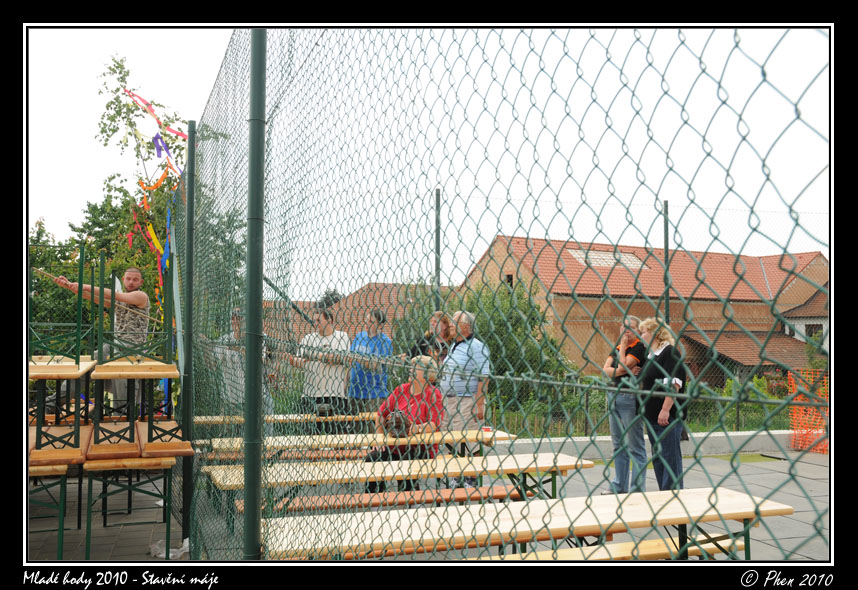 Mlade_hody_10_staveni_maje_068.jpg
