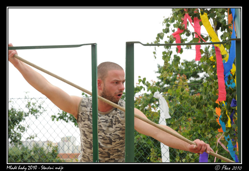 Mlade_hody_10_staveni_maje_077.jpg